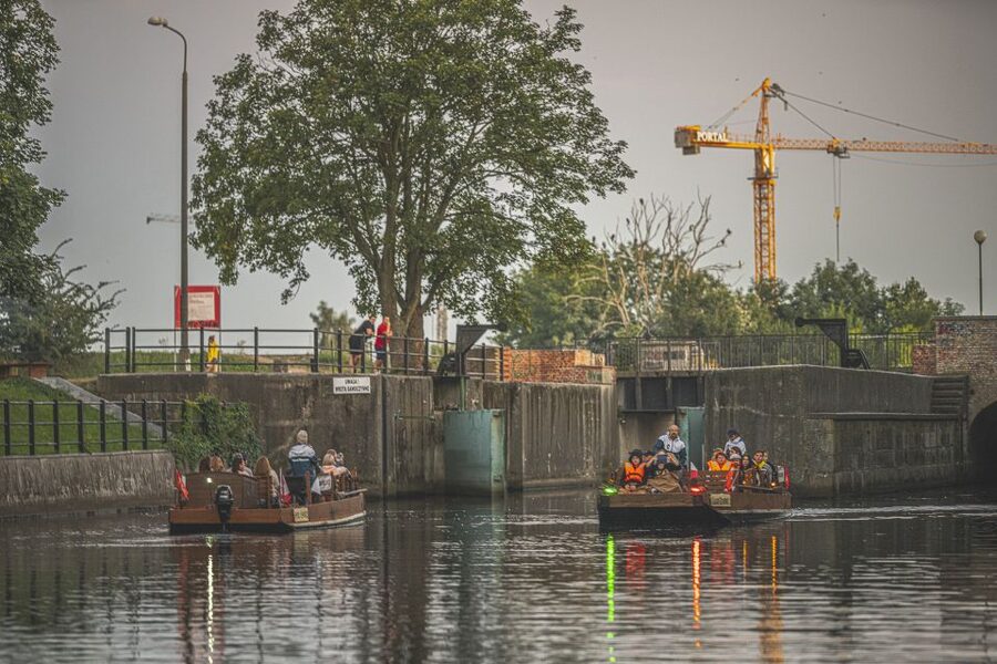 Gdansk: City Cruise on Historical Polish Boat - Comfort in cool and rainy weather