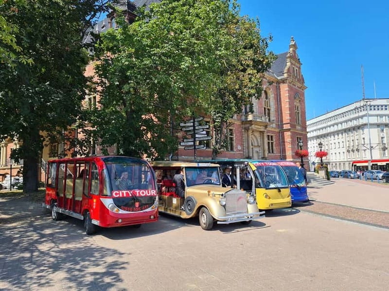Gdansk: City Tour Sightseeing Golf Cart Main City District - The Royal Road begins with the Highland Gate
