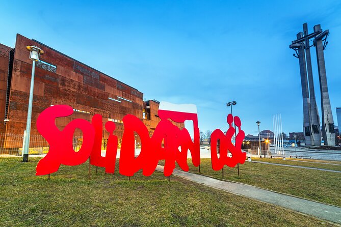 Gdansk: European Solidarity Centre Guided Tour - What the 150-minute format gives you