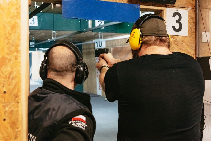 Gdańsk: Extreme Gun Shooting Experience with Transfers - Timing, cancellation, and what to bring