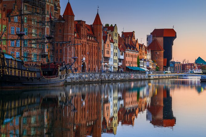Gdansk Food and Sightseeing Tour with Bart - The Great Armoury, Uphagen’s House, and Old City Hall
