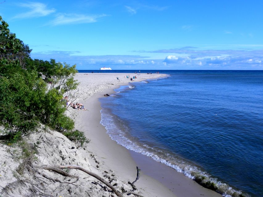 Gdansk Hel Peninsula Private Guided Tour with Cruise or Car - The lighthouse and the Baltic horizon