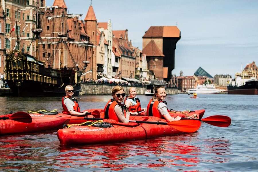 Gdańsk: Islands and Canals Private Kayak Tour - Granary Island Shows Gdańsk’s Port in Transition