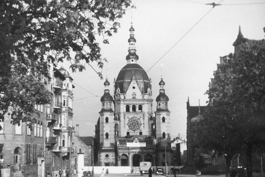 Gdansk: Jewish Heritage Guided Private Walking Tour - Why Gdansk’s Jewish story needs a guided walk