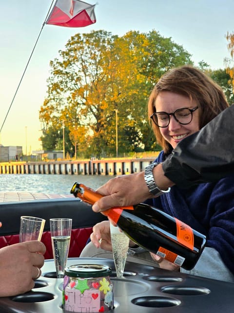 Gdańsk: Motława River Eco Cruise at Sunset with Prosecco - Why the shipyard sunset is the main event