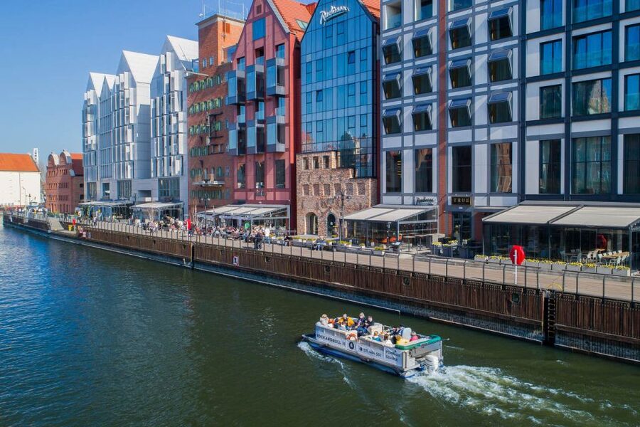 Gdańsk: Motlawa River Sightseeing Catamaran Cruise - Who should book this Motława cruise?