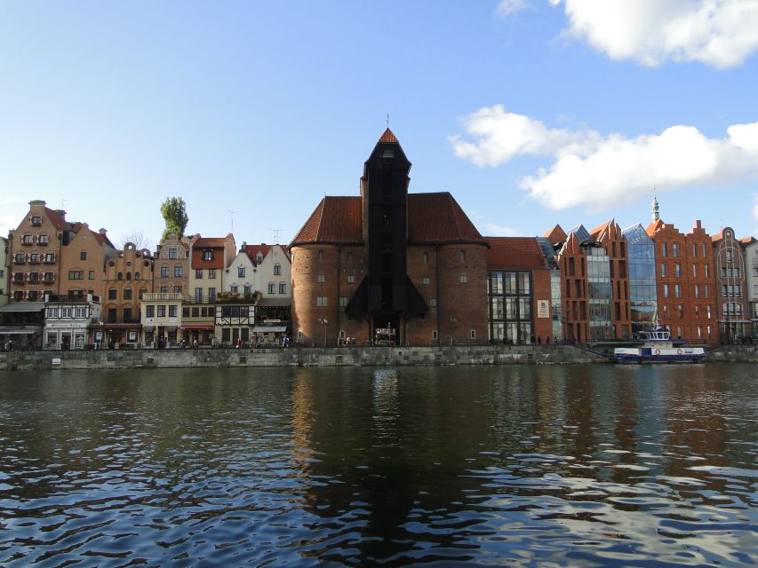 Gdańsk: Motlawa River Sightseeing Catamaran Cruise - The fish market, marina, and old boats