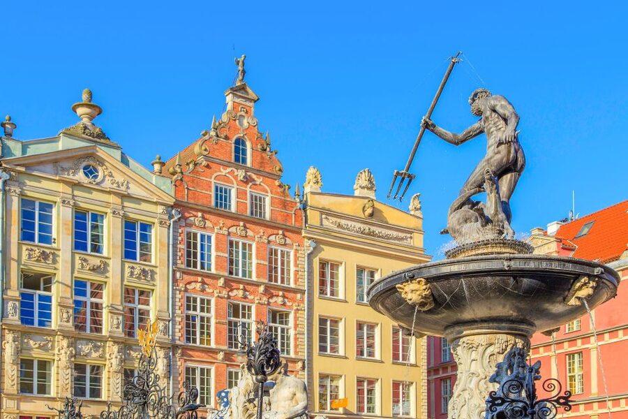 Gdansk Old Town 2-Hour Walking Tour - Ending at the Great Armoury