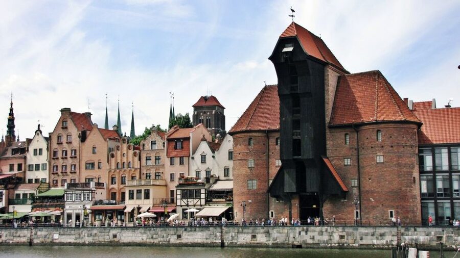 Gdansk Old Town Half-Day Private Walking Tour - Walking Długa Street and the Royal Route