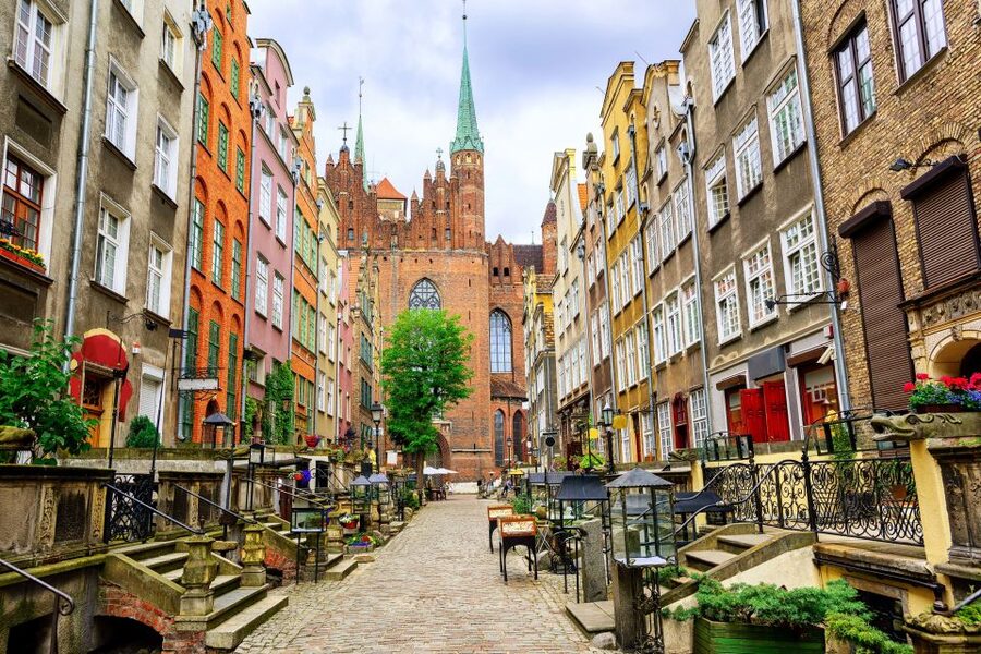 Gdańsk: Old Town Private Walking Tour with Legends and Facts - Inside St Mary’s Basilica