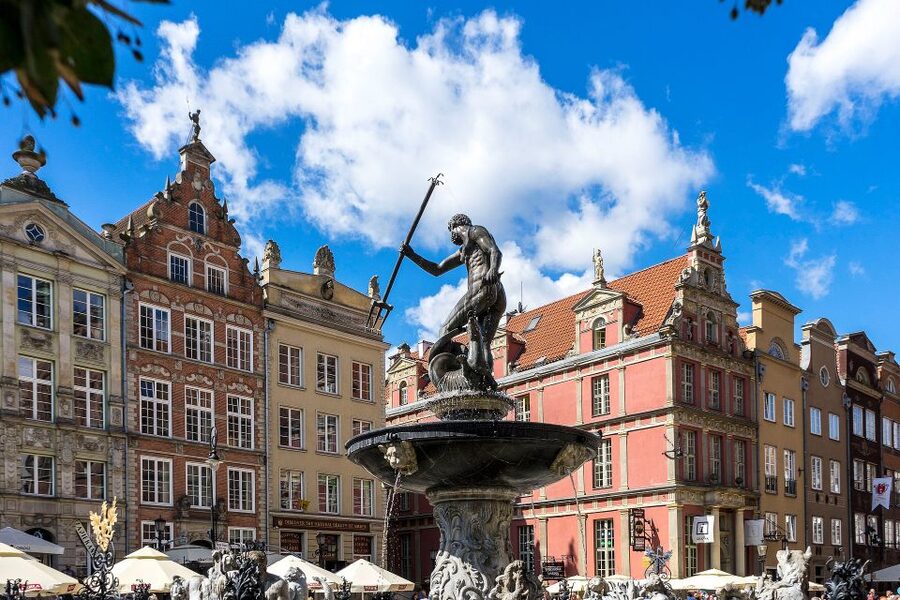 Gdańsk: Old Town Private Walking Tour with Legends and Facts - St Bridget’s Church and its Solidarity connection