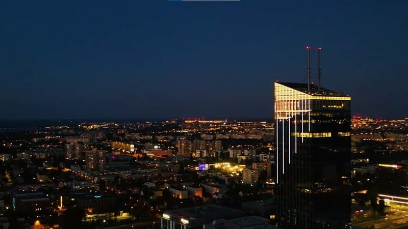 Gdańsk: Olivia Star Sky-High Views, Dinner, and Cocktails - Key points at a glance
