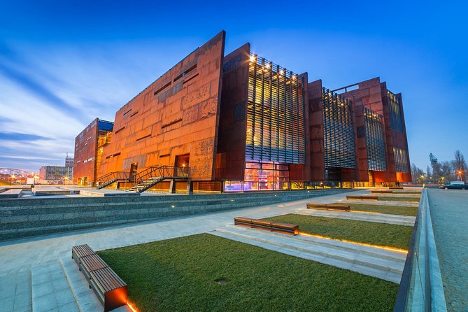 Gdansk: Private Communism Tour with Solidarity Center Museum - Why Gdańsk is the right place to study Communism