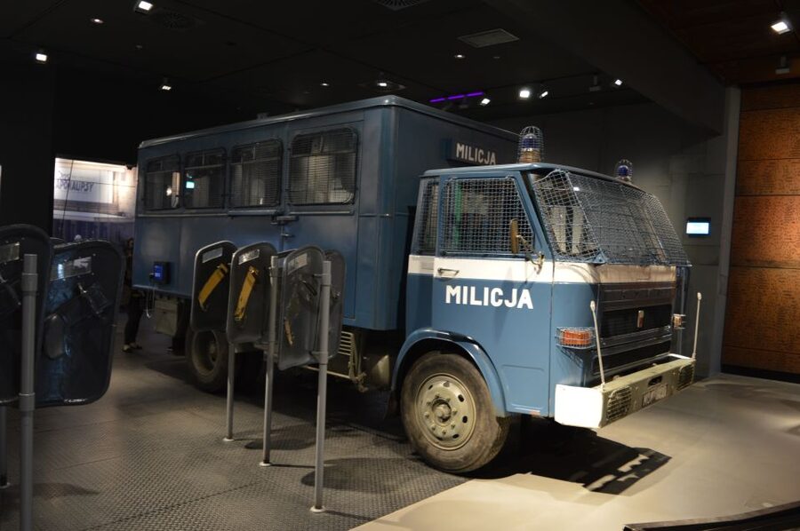 Gdansk: Private Communism Tour with Solidarity Center Museum - Who should book this Gdańsk history tour?
