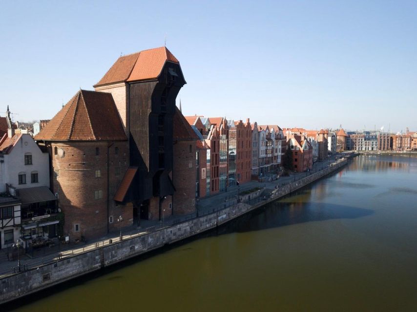 Gdansk: Private Old Town Tour - Neptune’s Fountain and the grand center of Gdansk