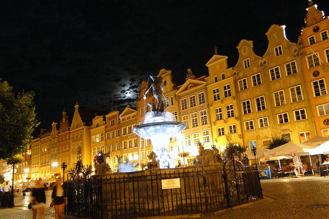 Gdansk Pub Crawl with Free Drinks - The guides make or break the night