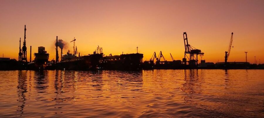 Gdańsk: Scenic Sunset Cruise with Welcome Drink - Why Gdańsk’s port is the real attraction