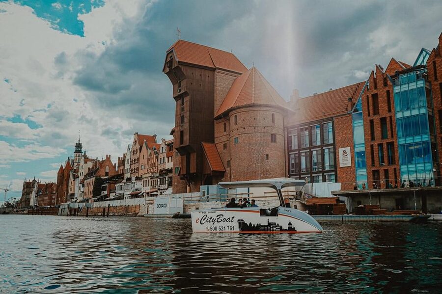 Gdańsk: Sightseeing EcoCruise around the Old Town of Gdansk - The red crane and the Sołdek Museum