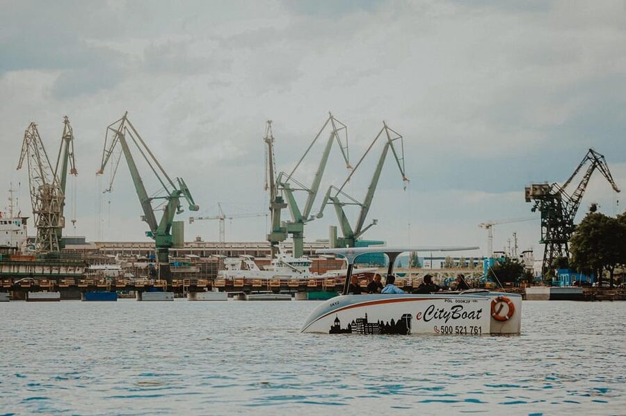 Gdańsk: Sightseeing EcoCruise around the Old Town of Gdansk - Gdańsk Shipyard and the city’s working side