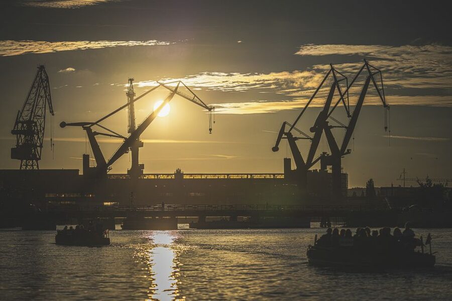 Gdańsk: Sunset Cruise on a Historic Polish Boat - Specialist vessels and shipyard cranes