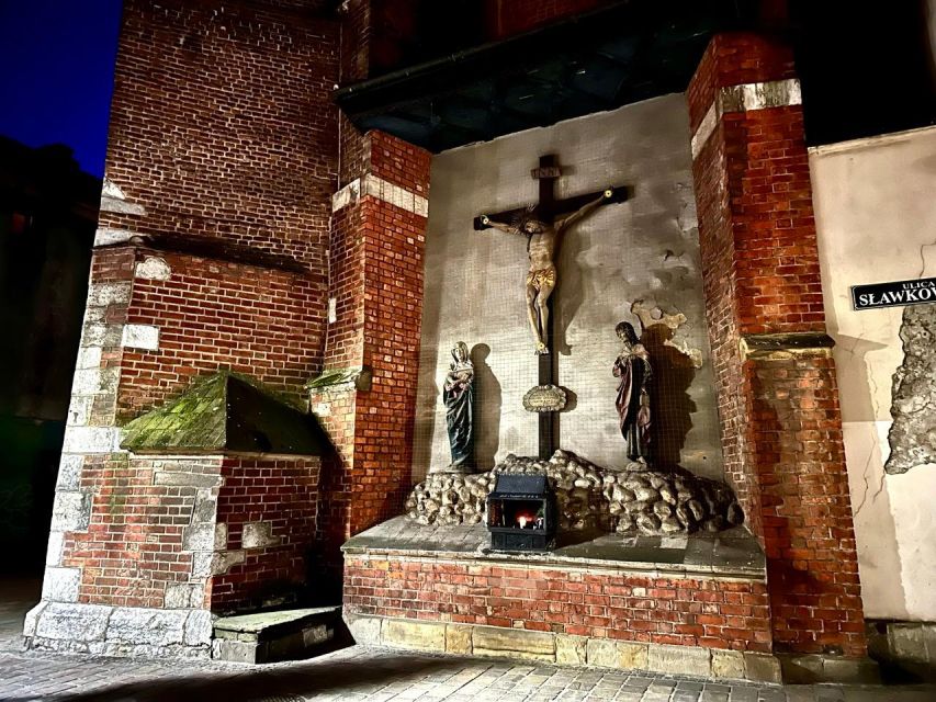Ghosts & Crimes: Macabre Kraków Walking Tour in English - Haunted Palaces, Monsters, and Forbidden Love