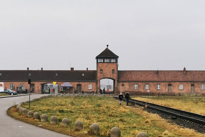 Guided Tour from Krakow to Auschwitz Birkenau with hotel pick up - Pickup in Krakow and the drive south