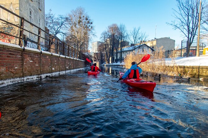 Guided Winter Kayak Tour in Gdańsk & Hot Chocolate Treat - Hot chocolate on the water
