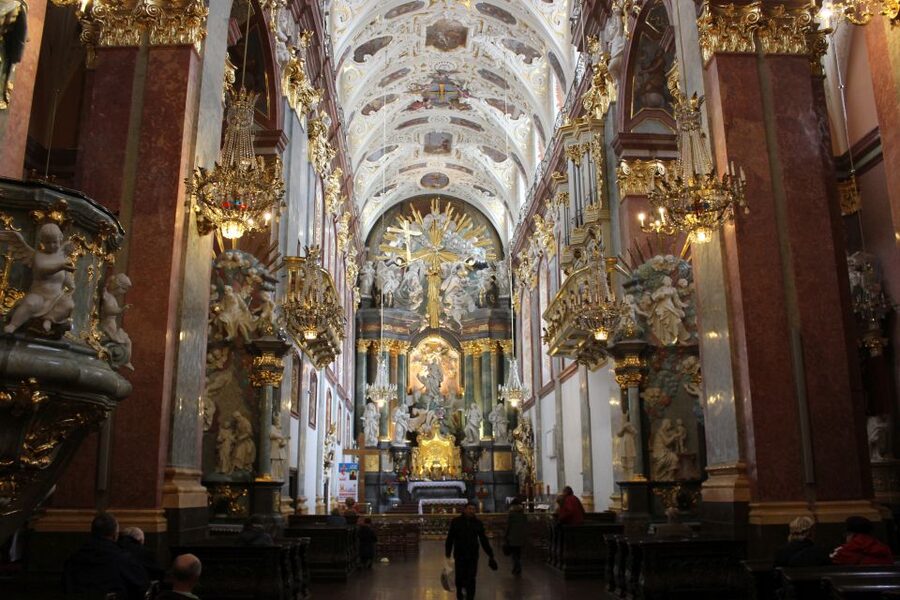 Half-Day Czestochowa Black Madonna Tour from Krakow - Walking the Stations of the Cross