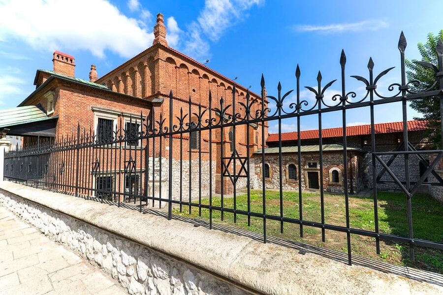 Kazimierz Jewish Quarter Tour & Schindler's Factory Guided - What the $69 price includes