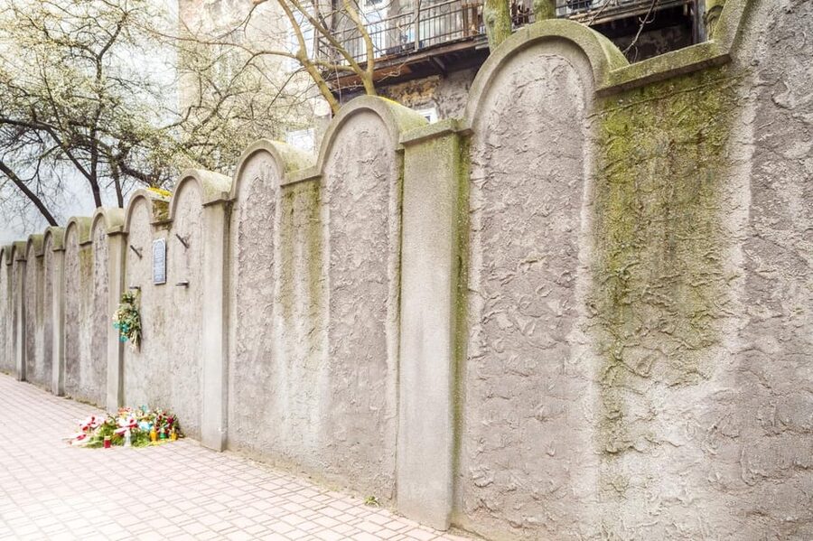 Kazimierz, Schindler's Factory & Ghetto Guided Tour - What five hours and $81 get you