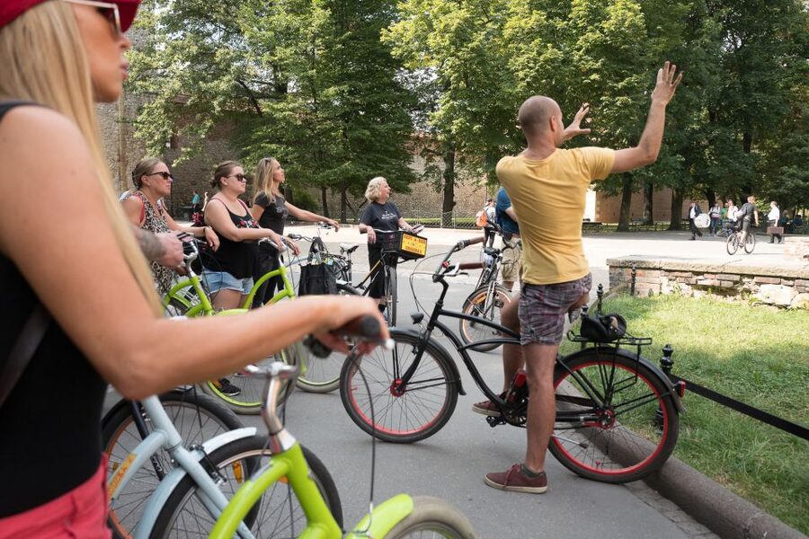 Krakow: 3-Hour Small Group Tour on E-Bike - Kazimierz, where Jewish and Polish history meet