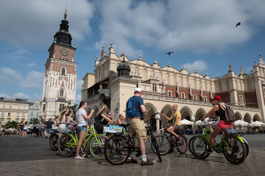 Krakow: 3-Hour Small Group Tour on E-Bike - The guides make the difference