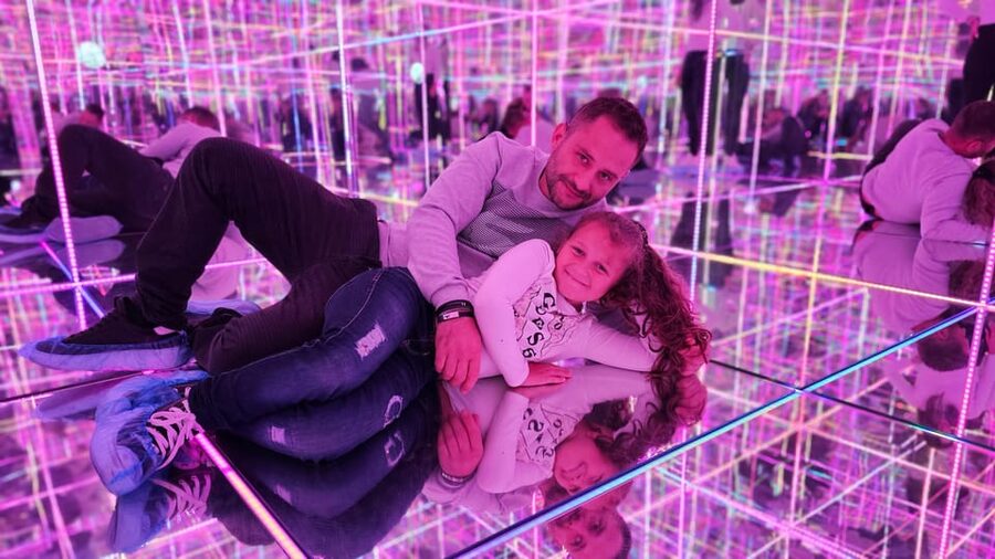 Krakow: 4 Mazes and Living Butterfly Museum Entry Ticket - Finding your way through the Mirror Maze
