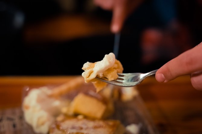 Krakow: 6-Course Full Polish Food & Vodka Tour - Żurek and oscypek start the meal