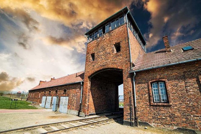 Krakow: Auschwitz-Birkenau Guided Tour with Ticket and Transfer - Is the $93.57 price good value?