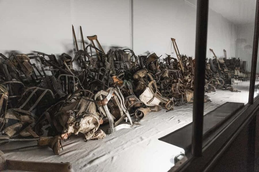 Krakow: Auschwitz-Birkenau Guided Tour with Transportation - What to bring and how to prepare