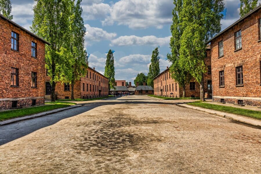 Krakow Auschwitz-Birkenau Memorial Guided Tour Meeting Point - The 1.5-hour ride from Krakow