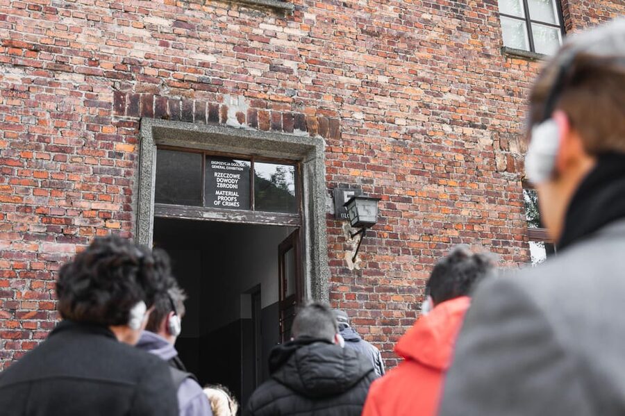 Krakow Auschwitz-Birkenau Memorial Guided Tour Meeting Point - Auschwitz I and the Arbeit Macht Frei gate