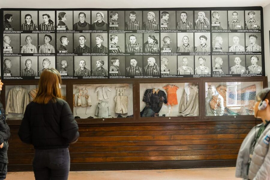 Krakow Auschwitz-Birkenau Memorial Guided Tour Meeting Point - Memorials and a moment to reflect