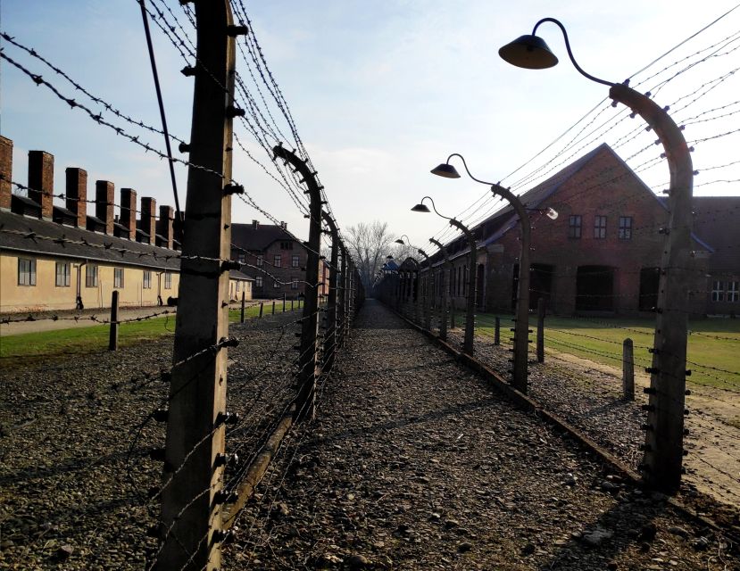 Krakow: Auschwitz-Birkenau & Wieliczka Salt Mine with Lunch - Auschwitz I: evidence behind the gate