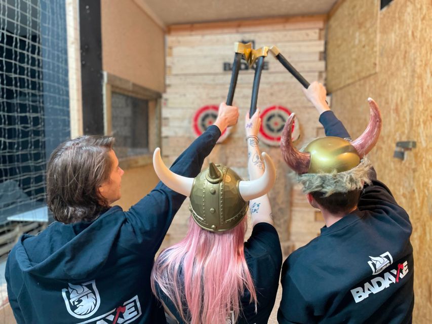 Krakow: Axe Throwing Fun - From practice throws to points games