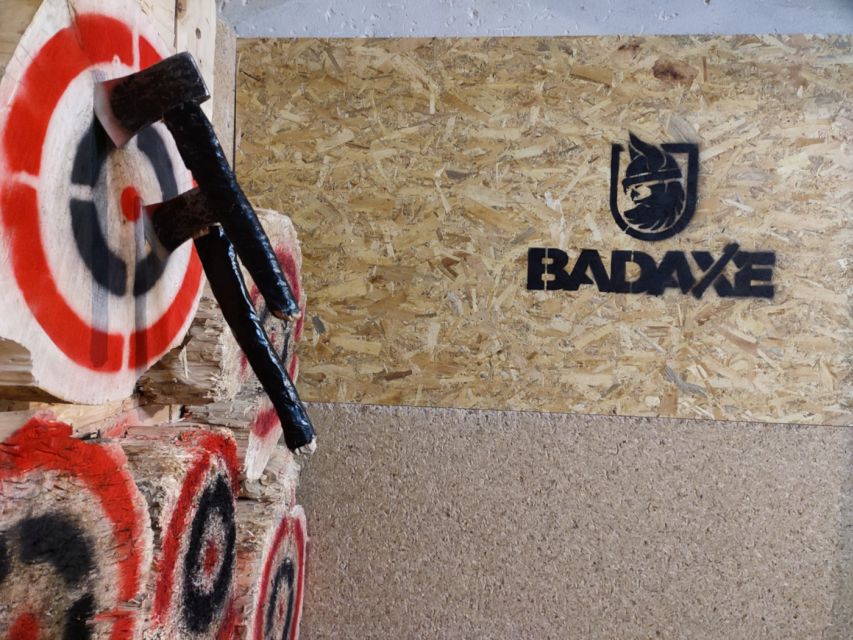 Krakow: Axe Throwing Fun - Finding the basement entrance