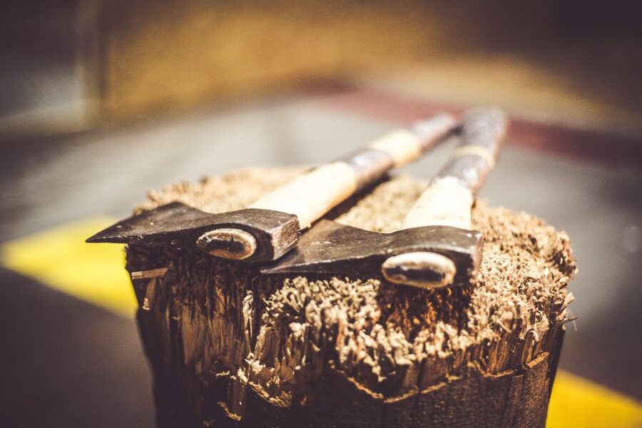 Kraków: Axe-Throwing in Axe Nation, the First Club in Europe - What to wear and how to prepare
