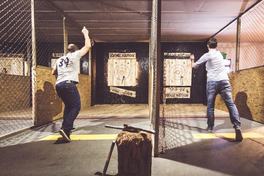 Kraków: Axe-Throwing in Axe Nation, the First Club in Europe - Your first 10 minutes with an axe
