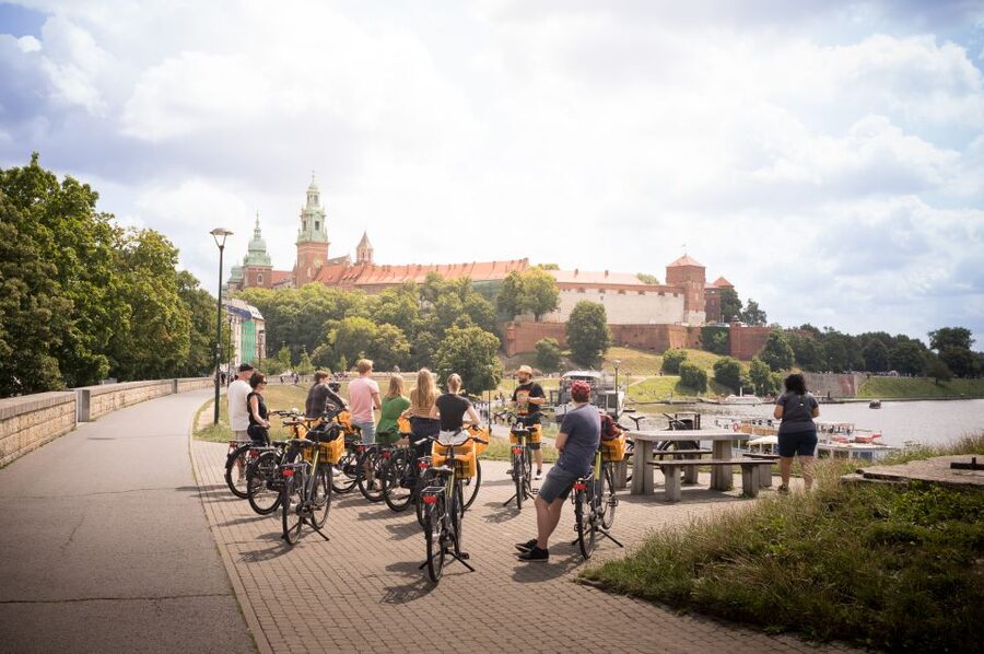 Krakow: Bike Tour of Old Town, Jewish Quarter and the Ghetto - Main Market Square and the medieval Old Town