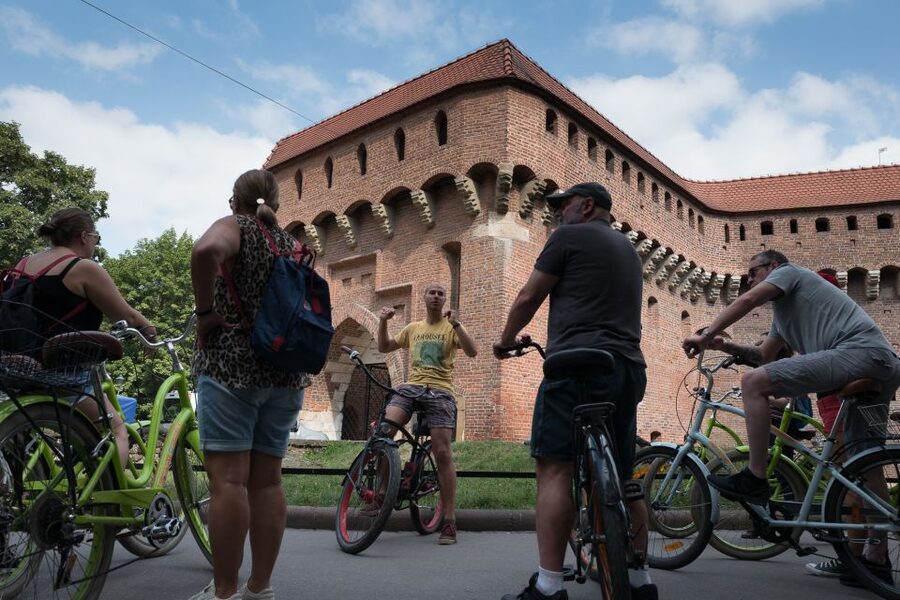 Krakow: Bike Tour of Old Town, Jewish Quarter and the Ghetto - Oskar Schindler’s Factory as the final major stop