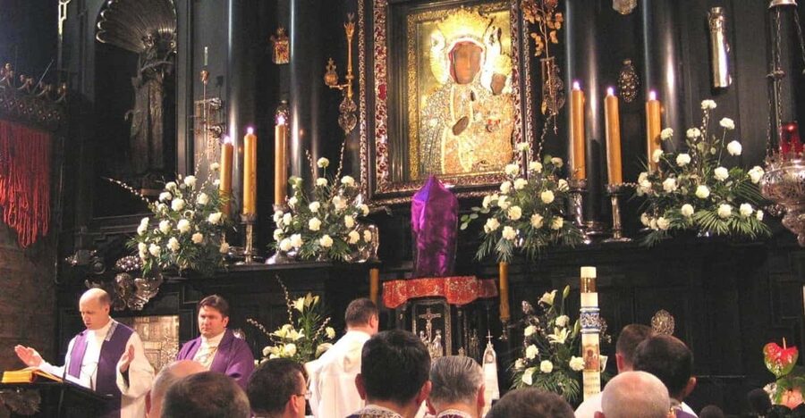 Krakow: Black Madonna Sanctuary of Czestochowa - Guided Tour - Free time, lunch, and a slower look