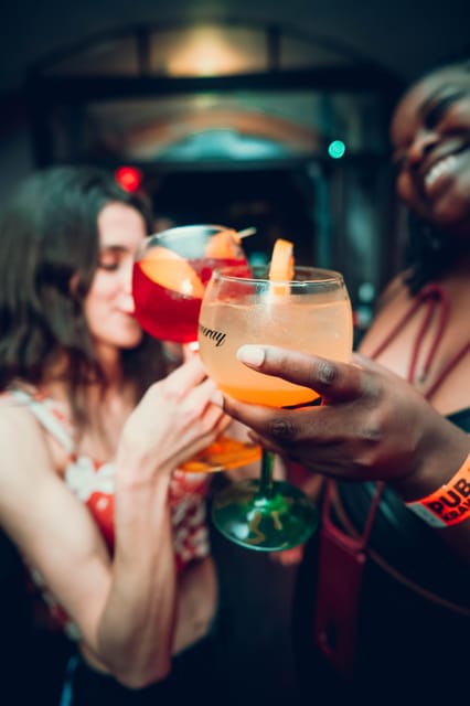 Krakow: Bottomless Brunch with 3-Course Meal and Drinks - Dessert: a straightforward slice of cake
