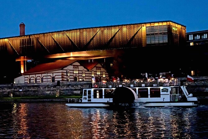 Krakow by night 60 minutes cruise The Vistula River Krakow - Manggha, bridges, and the modern riverfront