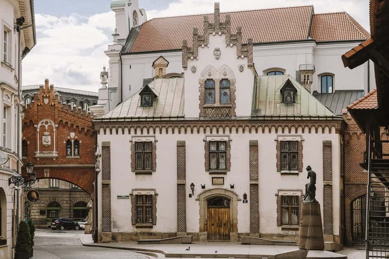 Krakow: City Pass With Transport - Old Town walls, towers, and civic Krakow